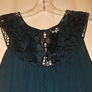 Turquoise Sleeveless Fancy Top Size Medium